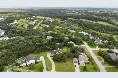 140 Vincas Shadow Court, Driftwood, TX 78619 - Photo 39