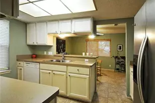 11421 Pyreneese Dr, Austin, TX 78759 - Photo 15