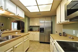 11421 Pyreneese Dr, Austin, TX 78759 - Photo 13