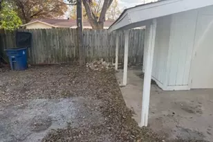 3207 Burleson Dr, Austin, TX 78741 - Photo 9