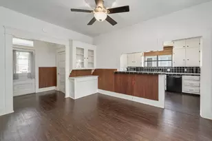 304 W 35th St, Austin, TX 78705 - Photo 5