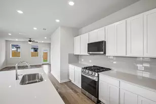 138 Hornet St, Elgin, TX 78621 - Photo 15
