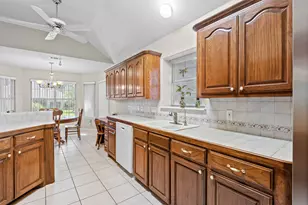 103 Village Dr, Georgetown, TX 78628 - Photo 15