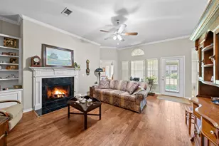103 Village Dr, Georgetown, TX 78628 - Photo 5