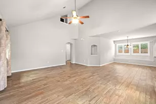 503 Stonewood Ln, Buda, TX 78610 - Photo 17