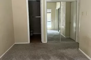 806 W 24th St, Austin, TX 78705 - Photo 7