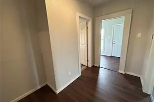 400 Symes St, Taylor, TX 76574 - Photo 7
