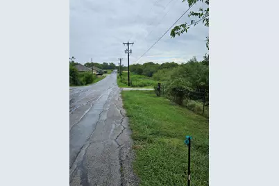 1051 N 1st St N 1st Street, Jarrell, TX 76537 - Photo 5