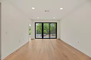 2209 S 1st St, Austin, TX 78704 - Photo 9