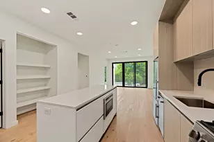 2209 S 1st St, Austin, TX 78704 - Photo 7