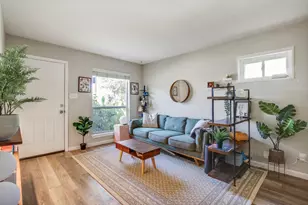 6204 Lotus Ln, Austin, TX 78721 - Photo 11