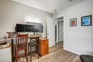 6204 Lotus Ln, Austin, TX 78721 - Photo 21