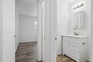 6803 Woodhue Dr, Austin, TX 78745 - Photo 9