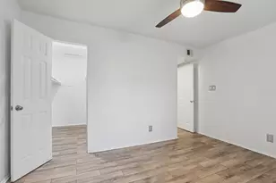 6803 Woodhue Dr, Austin, TX 78745 - Photo 11
