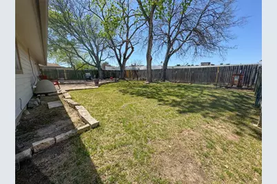 8602 Colonial Drive, Austin, TX 78758 - Photo 19