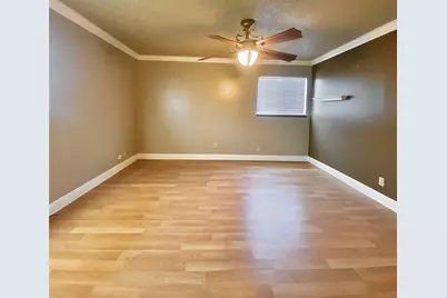 8602 Colonial Drive, Austin, TX 78758 - Photo 9