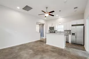 811 Gunter St, Austin, TX 78702 - Photo 3