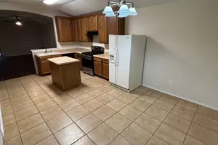 154 Lake Washington Dr, Kyle, TX 78640 - Photo 5