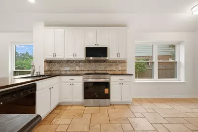 8113 Campeche Bay Place, Round Rock, TX 78681 - Photo 11