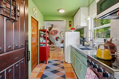 2519 E 4th Street #2, Austin, TX 78702 - Photo 9