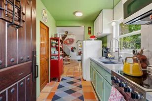 2519 E 4th St, Austin, TX 78702 - Photo 9