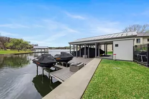 205 Beaver Cir, Horseshoe Bay, TX 78657 - Photo 9