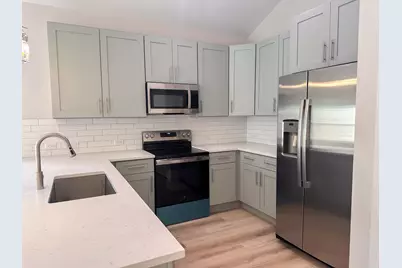 817 5th Street, Lockhart, TX 78644 - Photo 5