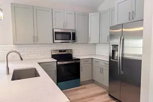 817 5th St, Lockhart, TX 78644 - Photo 5