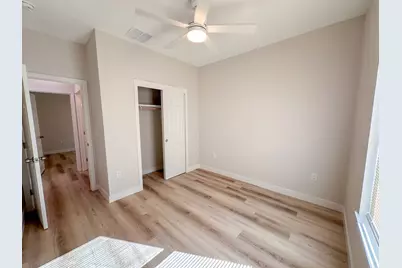 817 5th Street, Lockhart, TX 78644 - Photo 17