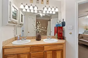 22305 Shotts Dr, Spicewood, TX 78669 - Photo 29