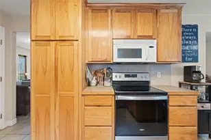 22305 Shotts Dr, Spicewood, TX 78669 - Photo 21