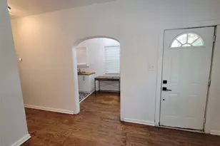 306 W 42nd St, Austin, TX 78751 - Photo 9