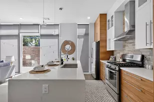 1205 W 49 1/2 St, Austin, TX 78756 - Photo 15