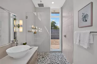1205 W 49 1/2 St, Austin, TX 78756 - Photo 21
