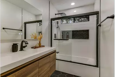 7405 Potters Trail, Austin, TX 78729 - Photo 11