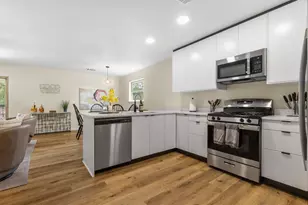 313 Mill St, San Marcos, TX 78666 - Photo 9