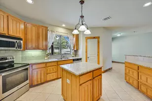 404 W View Dr, Wimberley, TX 78676 - Photo 9