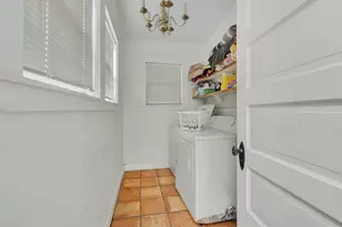223 N Bishop St, San Marcos, TX 78666 - Photo 13