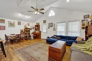 223 N Bishop St, San Marcos, TX 78666 - Photo 29