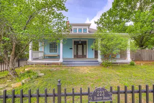 223 N Bishop St, San Marcos, TX 78666 - Photo 1
