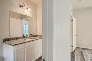 6102 Reicher Dr, Austin, TX 78723 - Photo 15