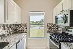 6102 Reicher Dr, Austin, TX 78723 - Photo 9