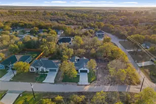 105 E Keomuku Ln, Bastrop, TX 78602 - Photo 21