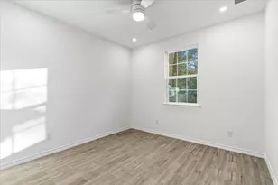 105 E Keomuku Ln, Bastrop, TX 78602 - Photo 19