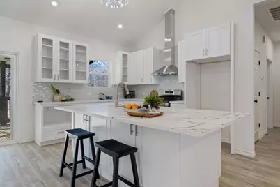 105 E Keomuku Lane, Bastrop, TX 78602 - Photo 9