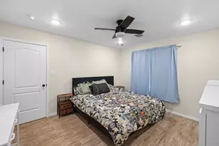312 Holcombe Dr, Lexington, TX 78947 - Photo 11