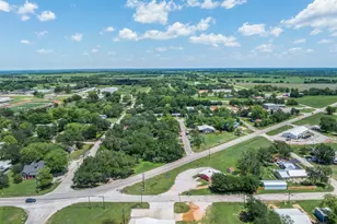 312 Holcombe Dr, Lexington, TX 78947 - Photo 25