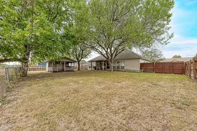 1610 Meadow Lane, Lockhart, TX 78644 - Photo 33