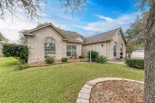 1610 Meadow Ln, Lockhart, TX 78644 - Photo 1