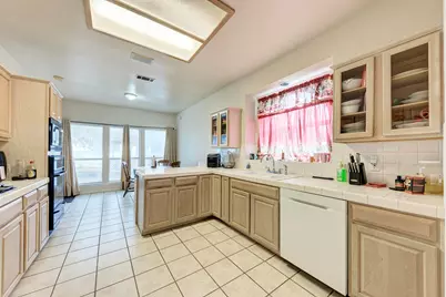 1610 Meadow Lane, Lockhart, TX 78644 - Photo 17